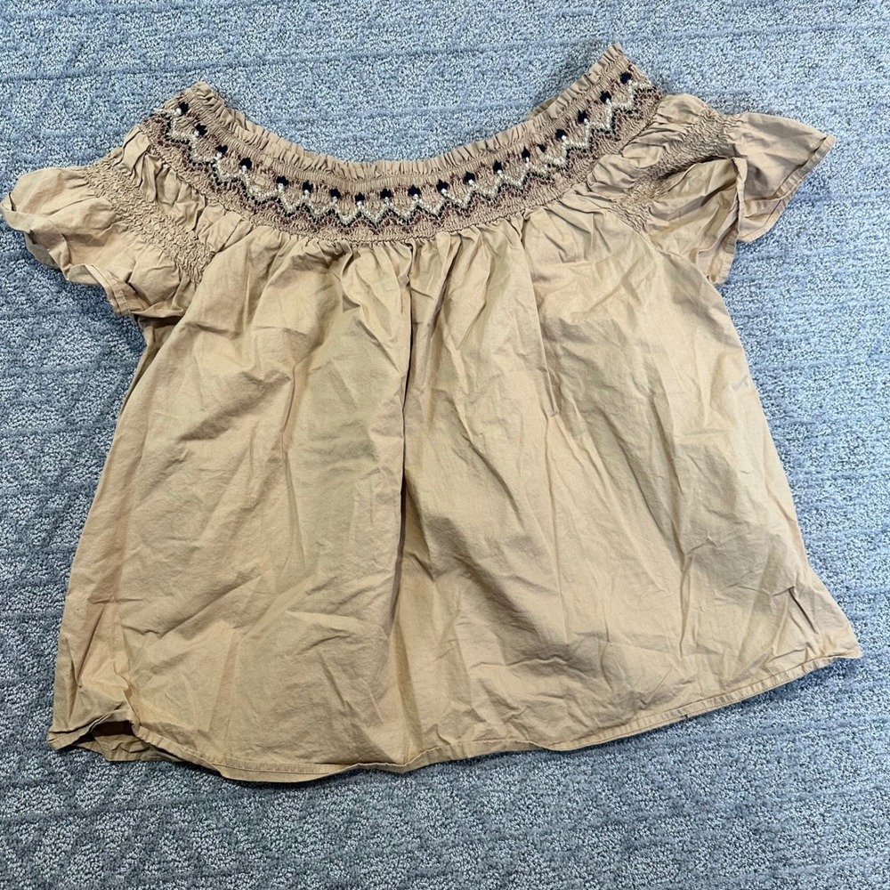 Old Navy Top XL Tan Embroidered Smocked‎ Neck Short Sleeve Blouse Geometric